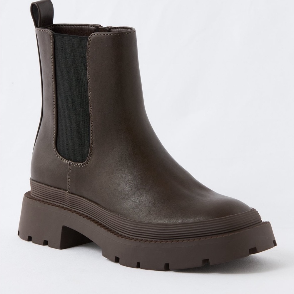 American Eagle Chelsea Boots Women’s Size 9